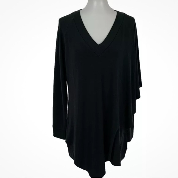 Soft Surroundings Women’s Top Black Long Cape Sleeve V-Neck Size 1X - Picture 1 of 11